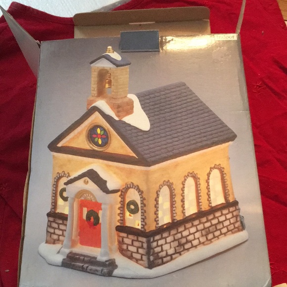 NIB and vintage Christmas village church - Picture 1 of 3